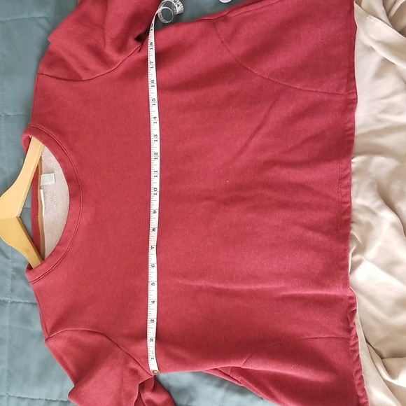 LOGO Lounge sweater size medium in burnt red - Picture 7 of 8